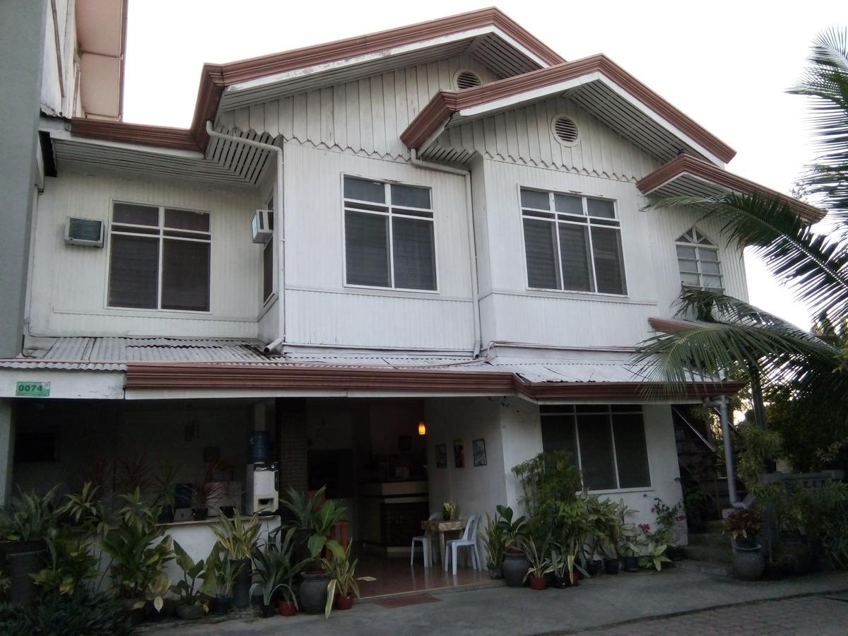 Newport Oak Pension Inn Tagbilaran Eksteriør billede
