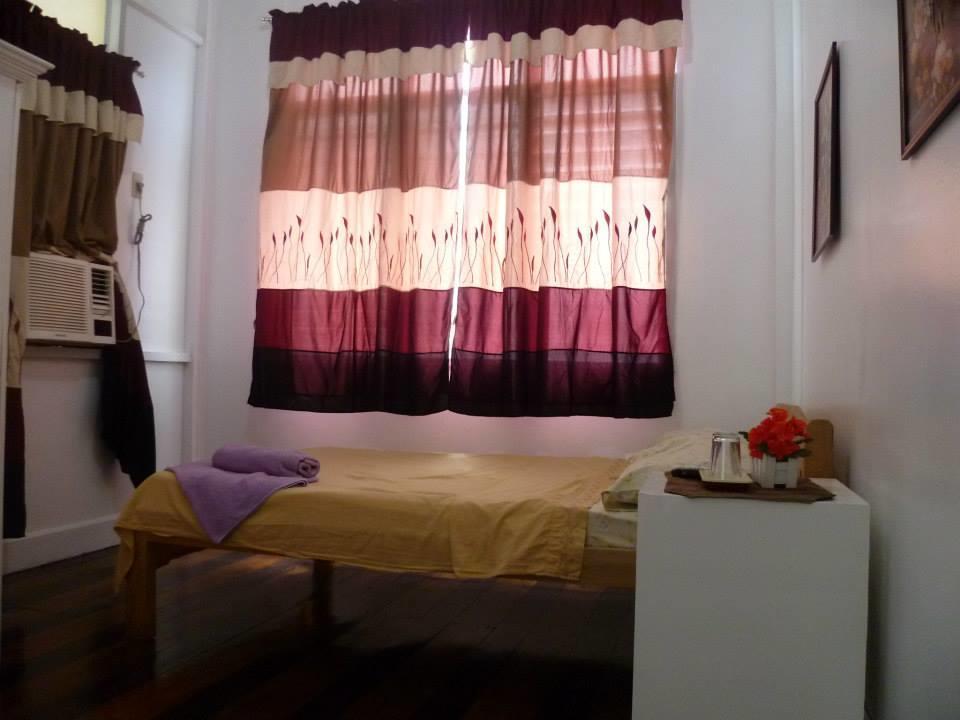Newport Oak Pension Inn Tagbilaran Eksteriør billede