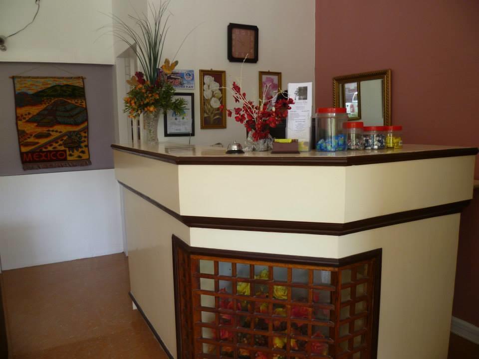 Newport Oak Pension Inn Tagbilaran Eksteriør billede